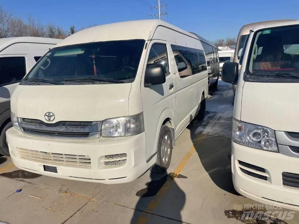Toyota Hiace Autobus interurbani