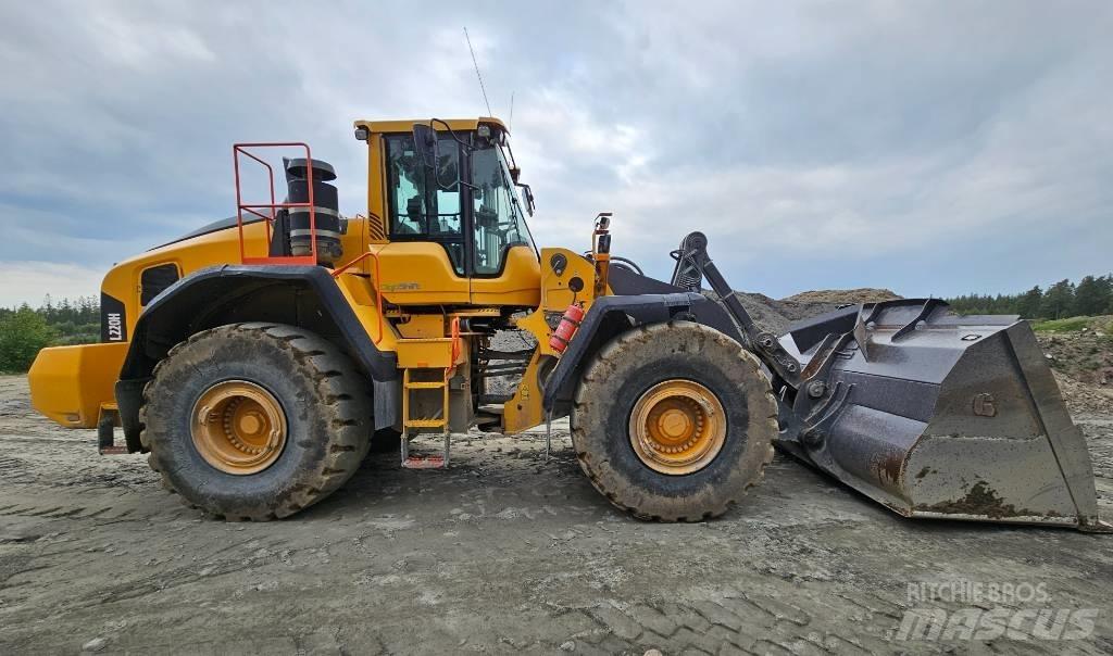 Volvo L 220 H Pale gommate