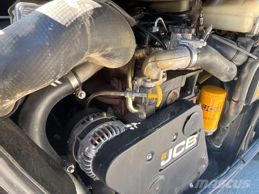 JCB 110 W Hydradig Escavatori gommati