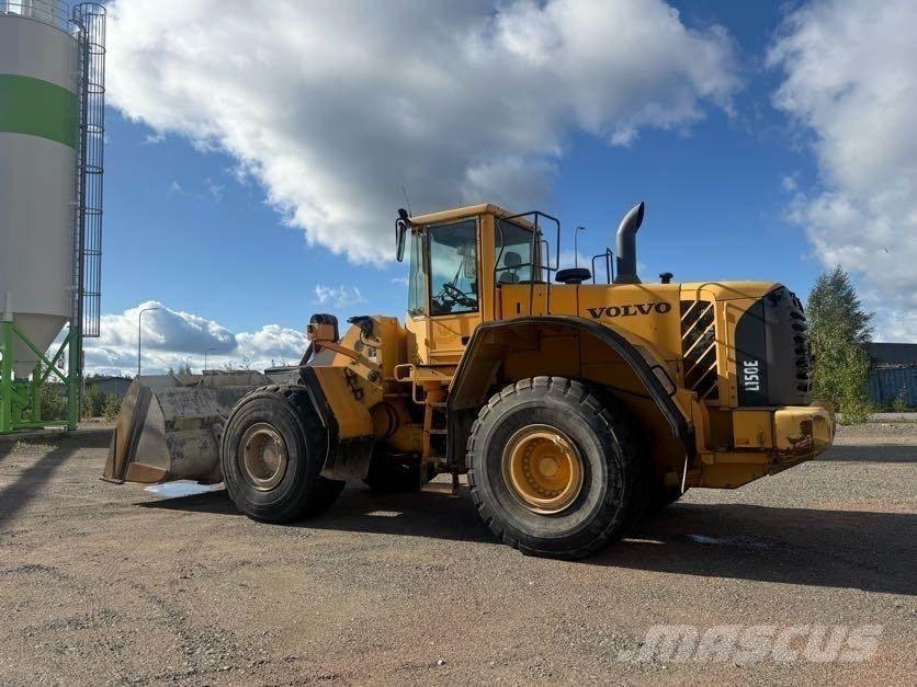 Volvo L150E Pale gommate