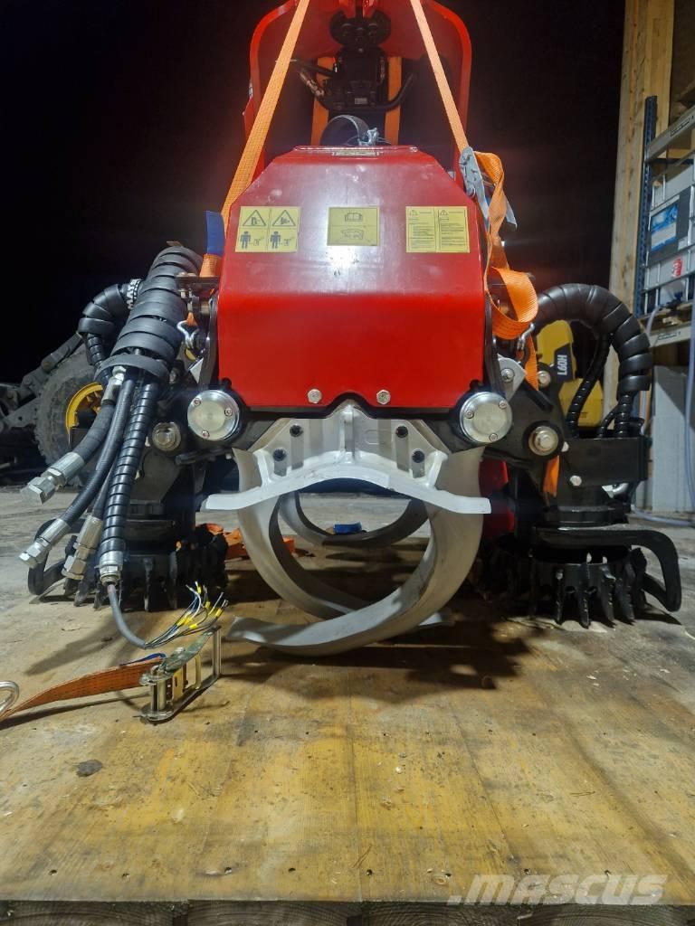 Komatsu C 144 Decespugliatrici e trinciatrici idrauliche