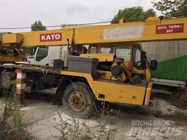 Kato KR 20 Gru per terreni difficili