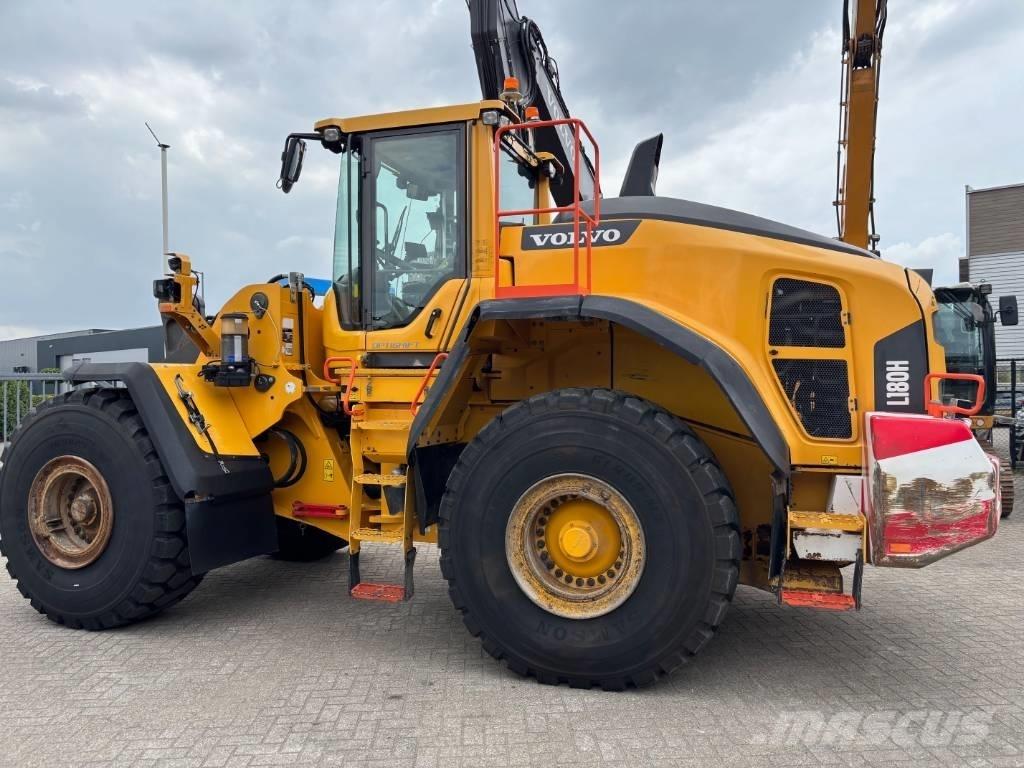 Volvo L 180 H Pale gommate