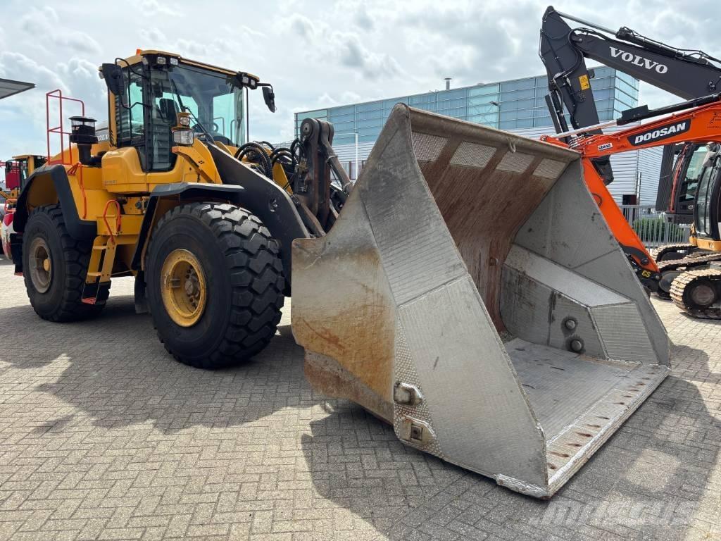 Volvo L 180 H Pale gommate