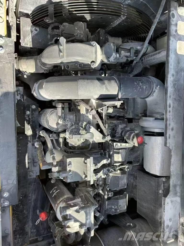 Komatsu 450LC-8 Escavatori cingolati
