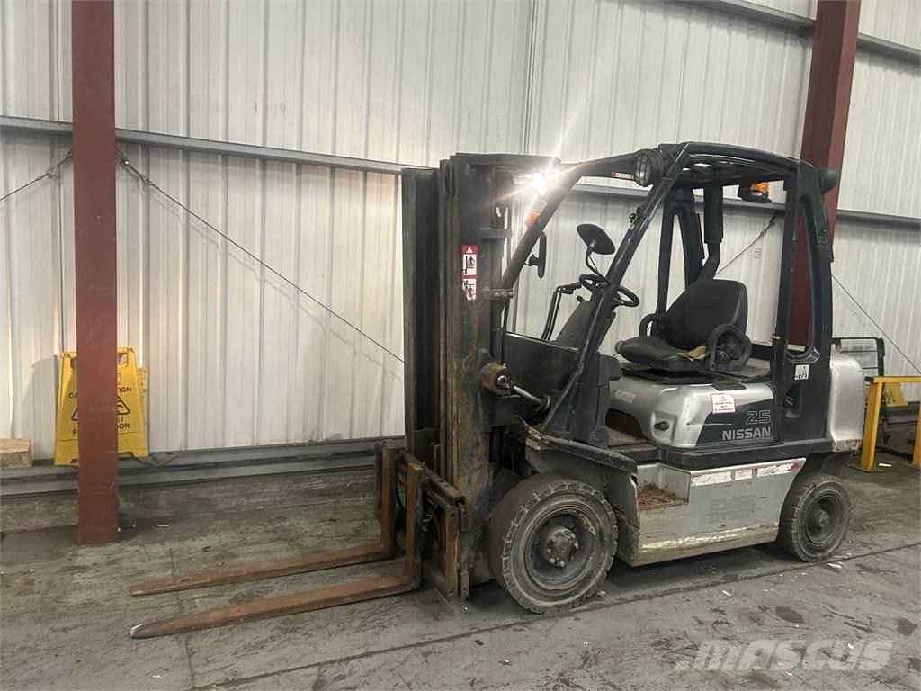 Nissan FD02A25Q Carrelli elevatori diesel