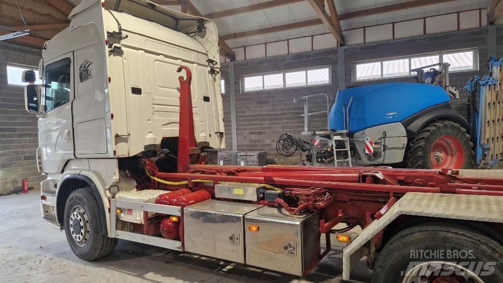 Scania R 620 Camion con gancio di sollevamento