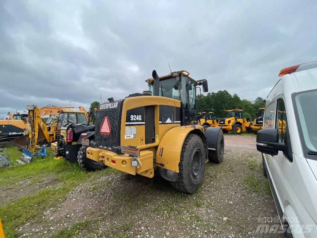 CAT 924 G Pale gommate
