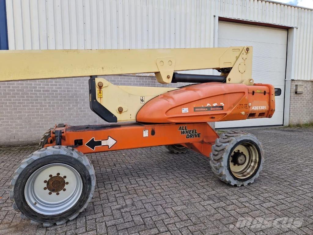 JLG E600 Piattaforme a braccio articolato