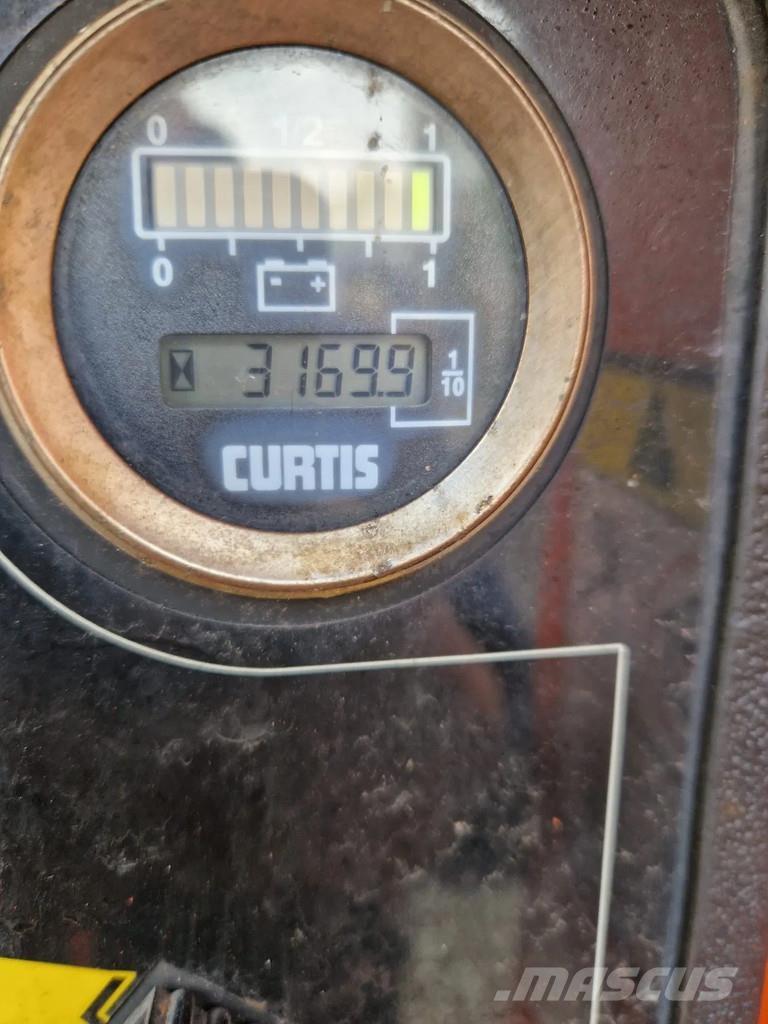JLG E600 Piattaforme a braccio articolato
