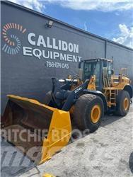 John Deere 824 K Pale gommate