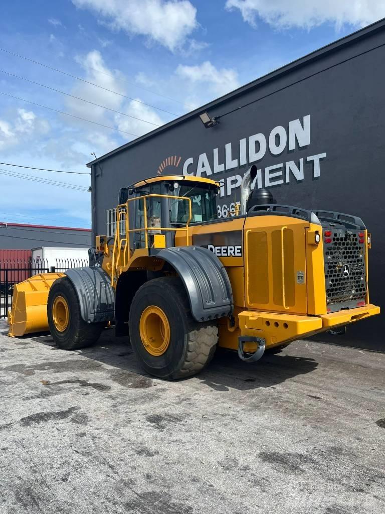 John Deere 824 K Pale gommate