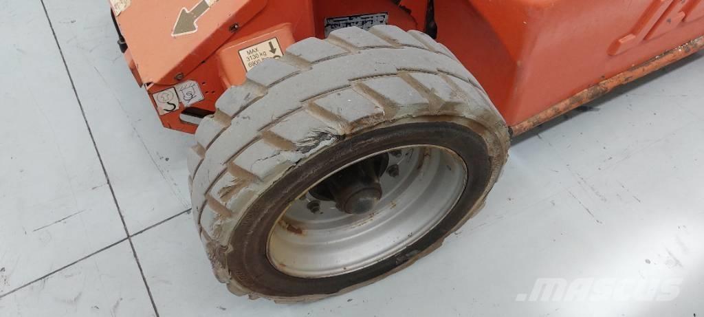 JLG E 450 AJ Piattaforme a braccio articolato