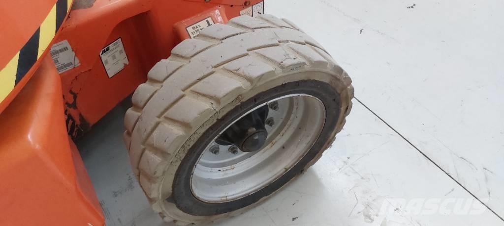 JLG E 450 AJ Piattaforme a braccio articolato