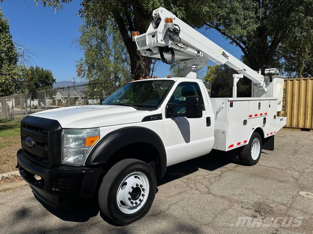 Altec AT 235 Piattaforme autocarrate