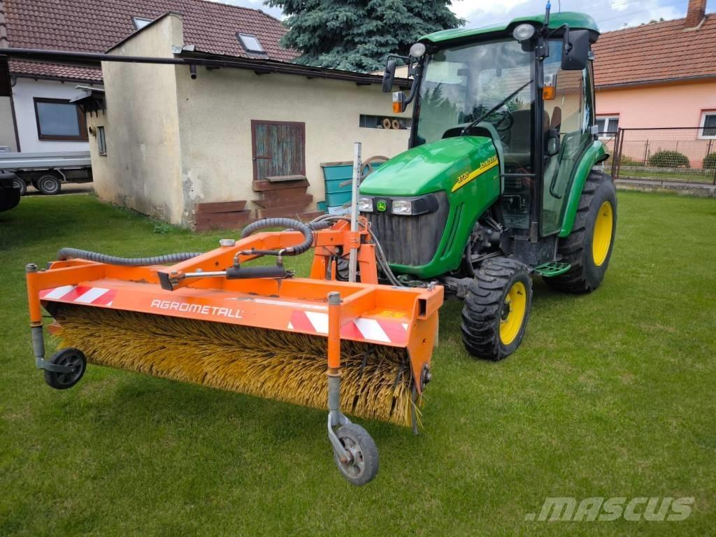 John Deere 3720 Trattori compatti