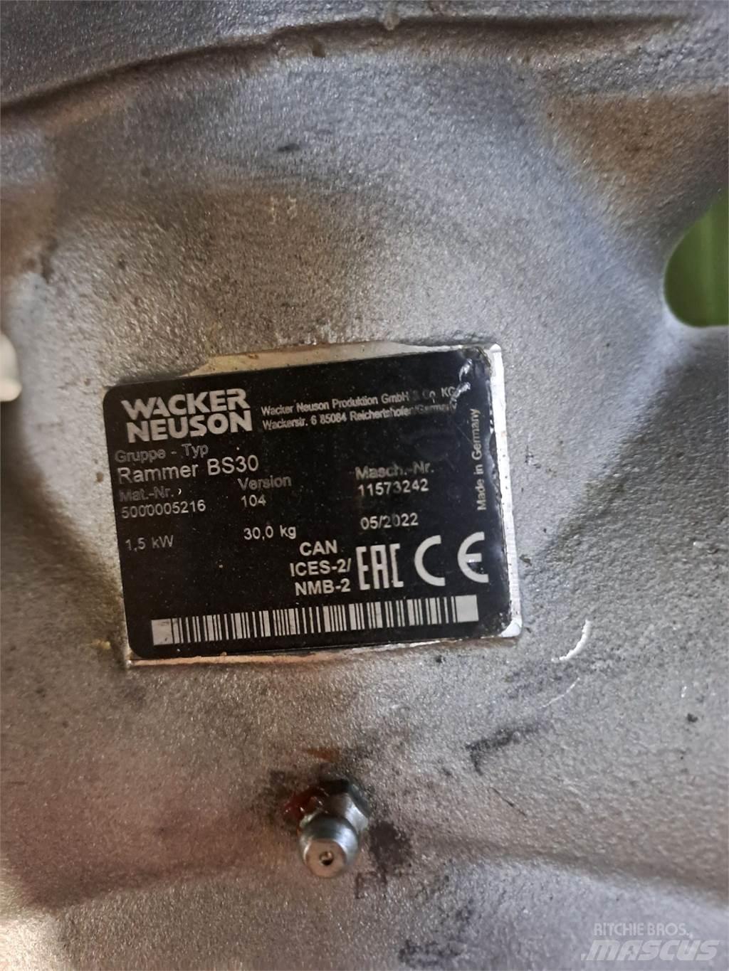 Wacker Neuson BS30 Vibrocostipatore verticale