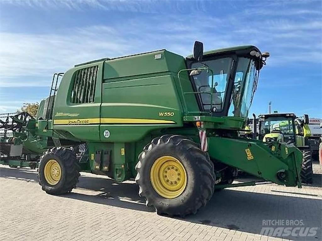 John Deere W550 Mietitrebbiatrici