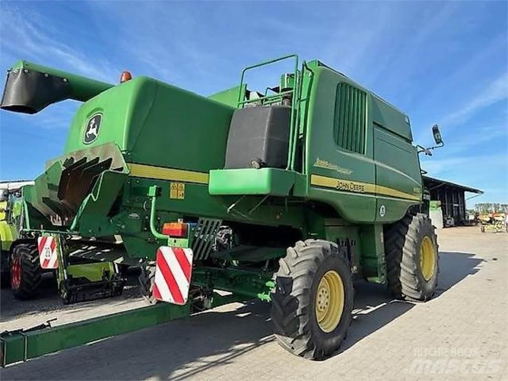 John Deere W550 Mietitrebbiatrici