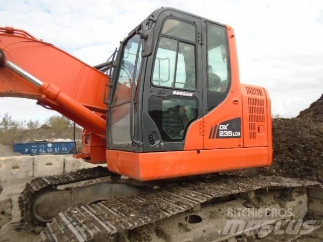 Doosan DX 235 LCR Escavatori cingolati