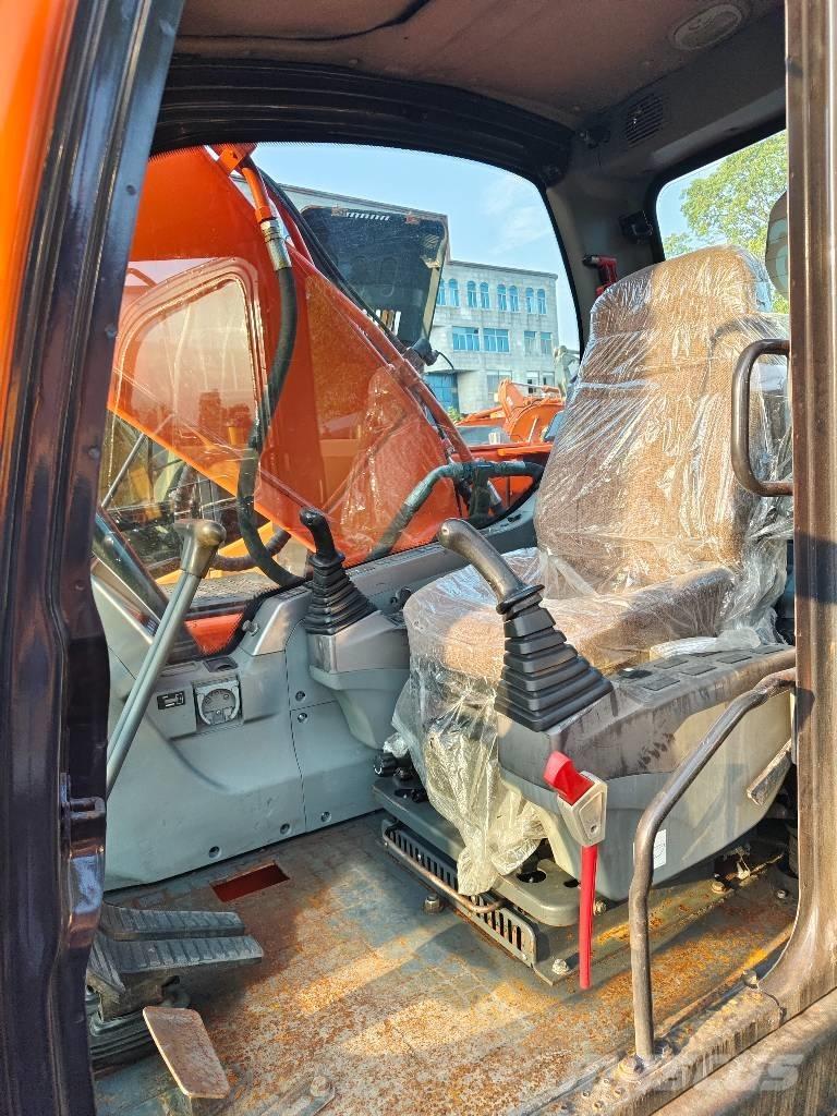 Doosan DX225LC-9C Escavatori cingolati