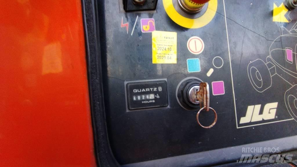 JLG 800 AJ Piattaforme a braccio articolato