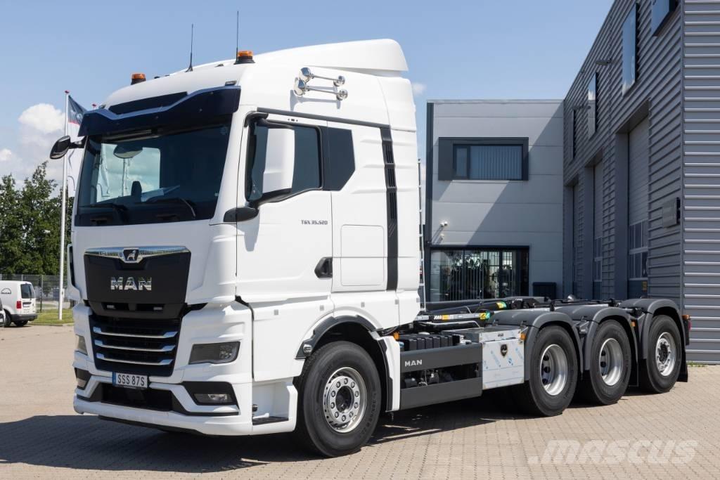 MAN TGX 35.520 Camion con gancio di sollevamento