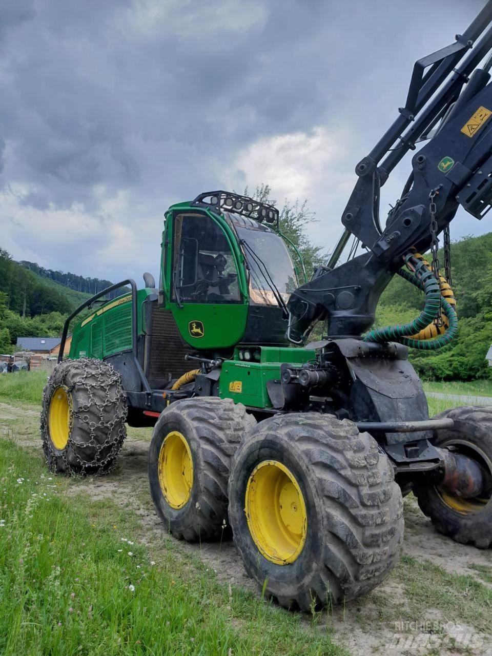 John Deere 1270 G Abbattitrici, Disboscatrici