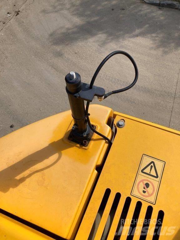 JCB 245 XR Escavatori cingolati