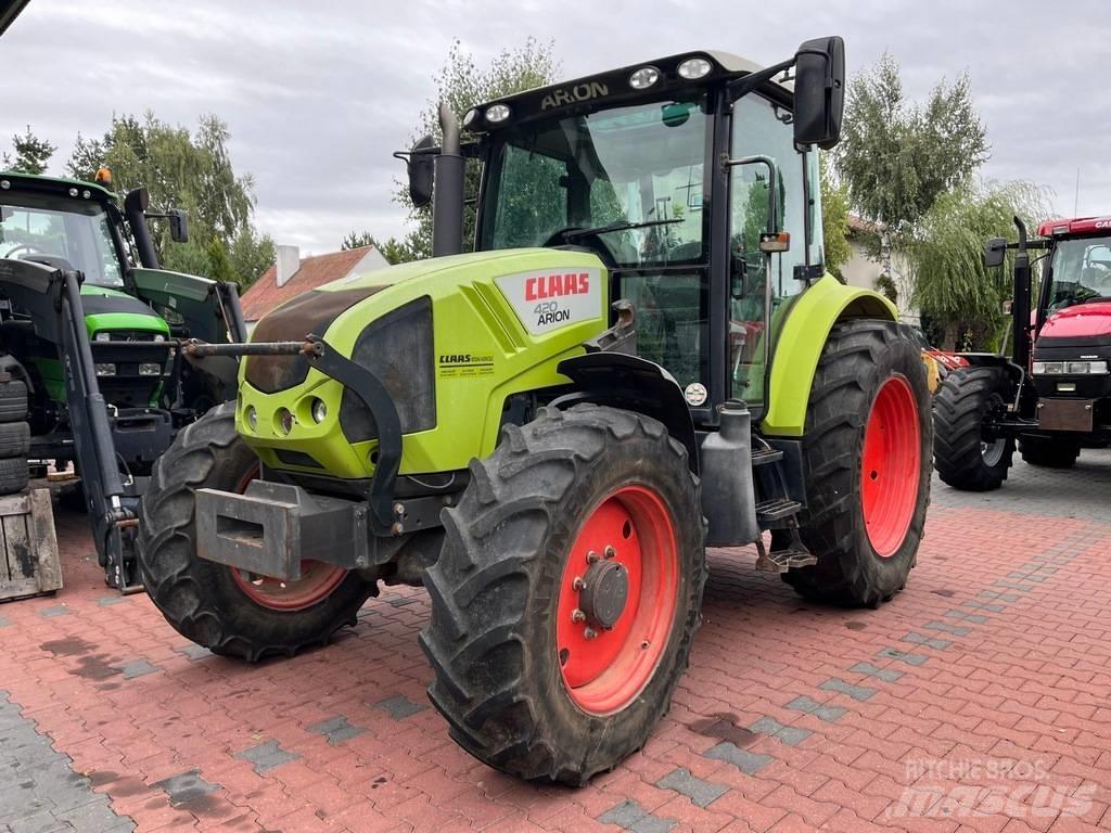 CLAAS ARION 420 CIS Trattori