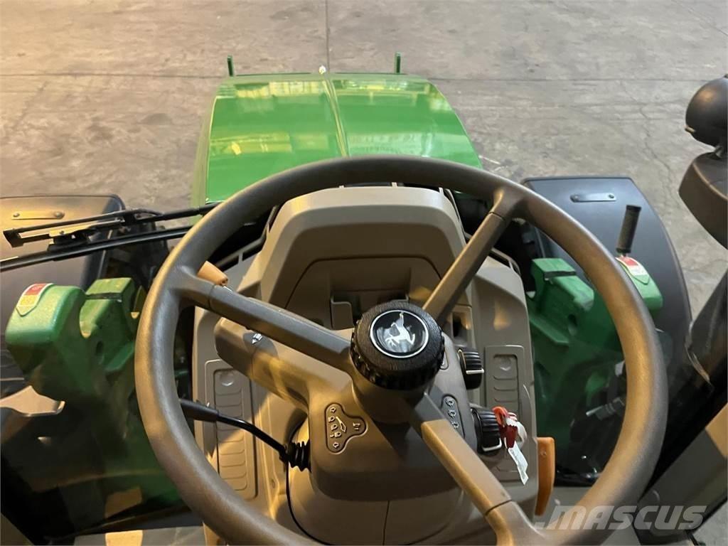 John Deere 6100M Trattori