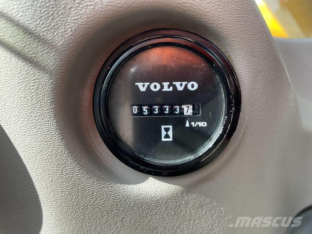 Volvo ECR 235 Escavatori cingolati