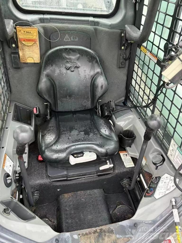 Bobcat S 750 Mini Pale Gommate