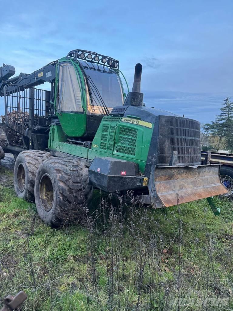 John Deere 1510G Forwarder