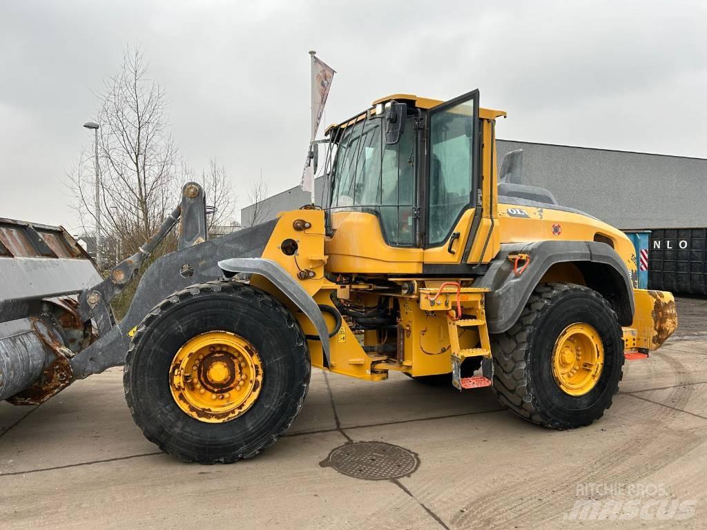 Volvo L 110 H Pale gommate