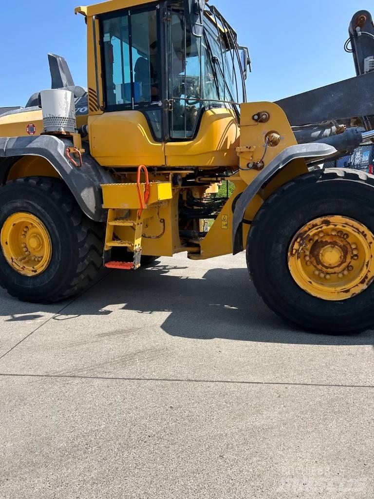 Volvo L 110 H Pale gommate
