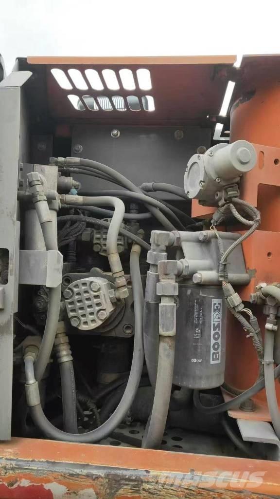 Hitachi ZX130W Escavatori gommati