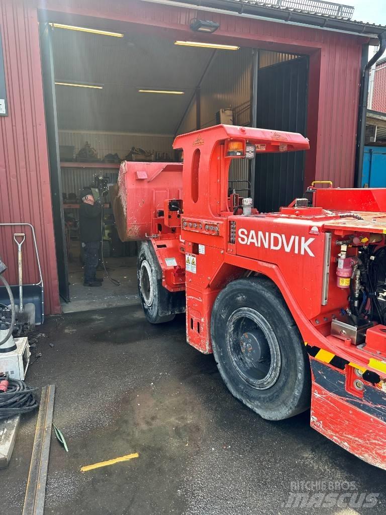 Sandvik LH202 Caricatrici per miniera sotterranea