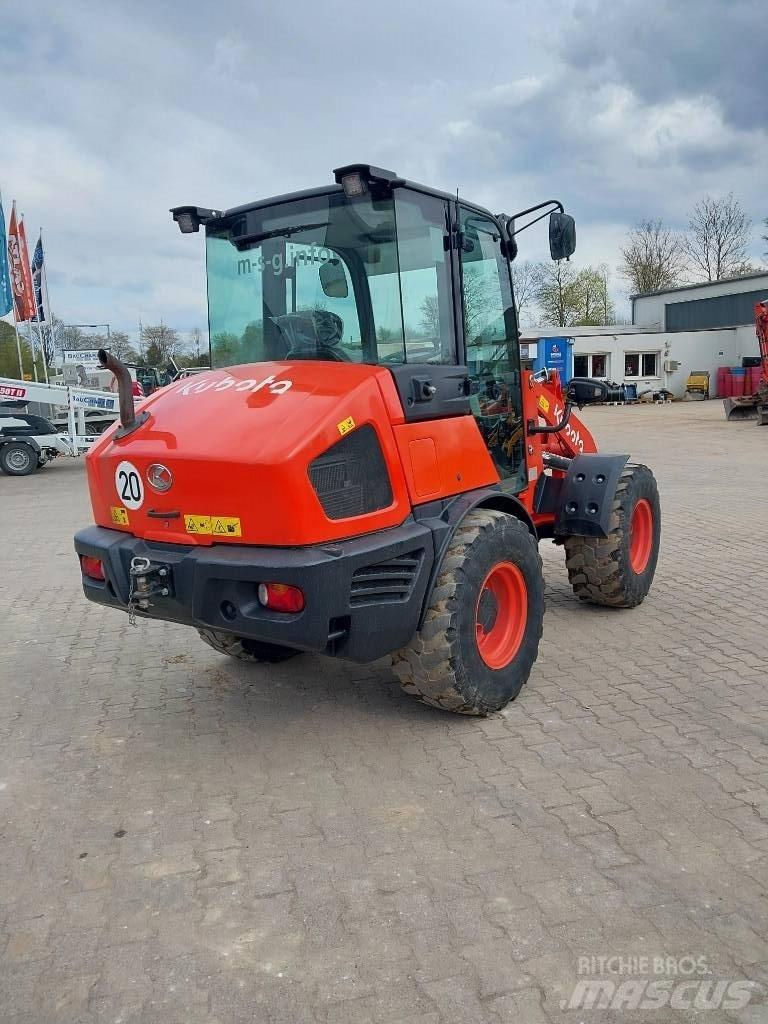 Kubota R 070 Pale gommate