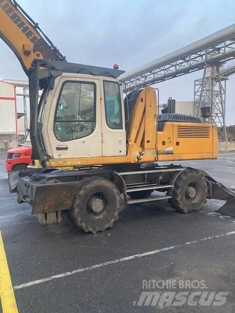 Liebherr 924C-LI Escavatori gommati