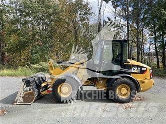 CAT 906M Pale gommate