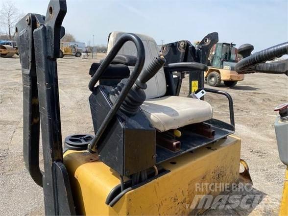 CAT CB24 Rulli monotamburo