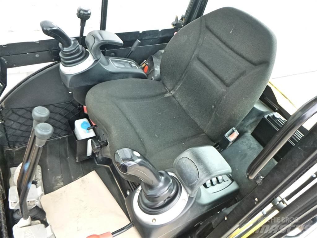 JCB 8026CTS Miniescavatori