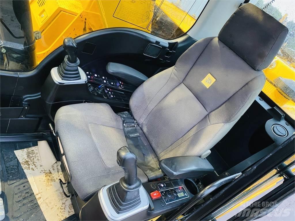 JCB JS220LC Escavatori cingolati