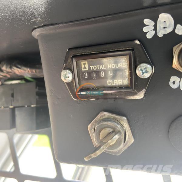 Bobcat 310 Pale gommate