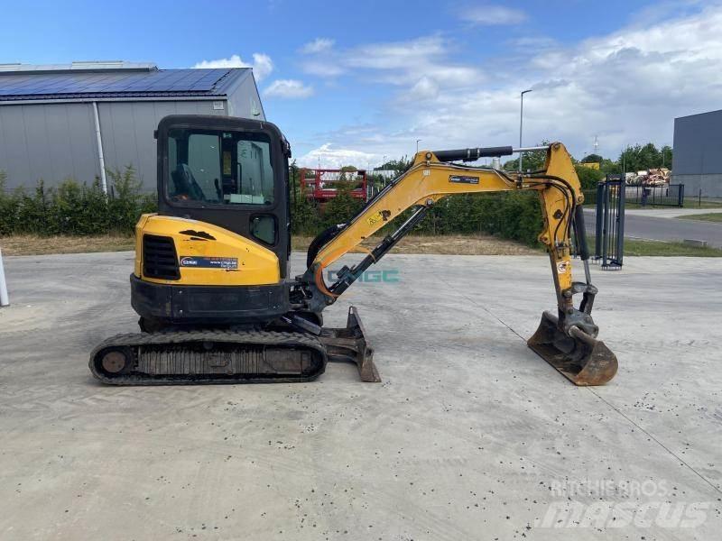 Bobcat E 35 Escavatori gommati
