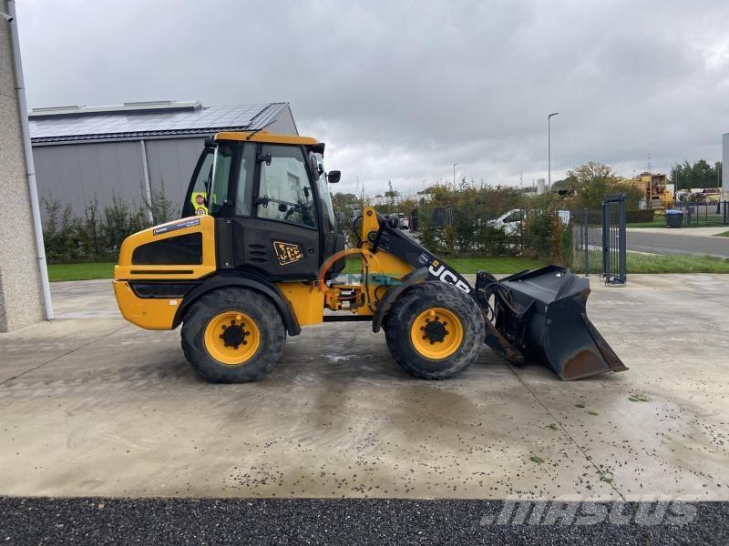 JCB 409 Pale gommate