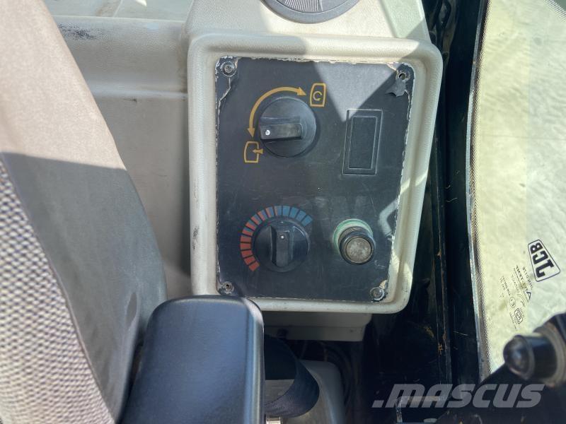 JCB JS145W Escavatori gommati