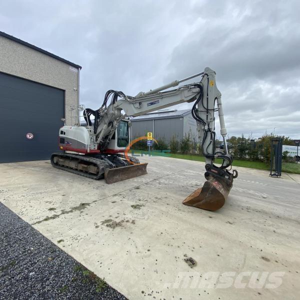 Takeuchi TB215R Escavatori gommati