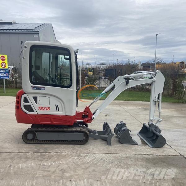 Takeuchi TB216 Escavatori gommati
